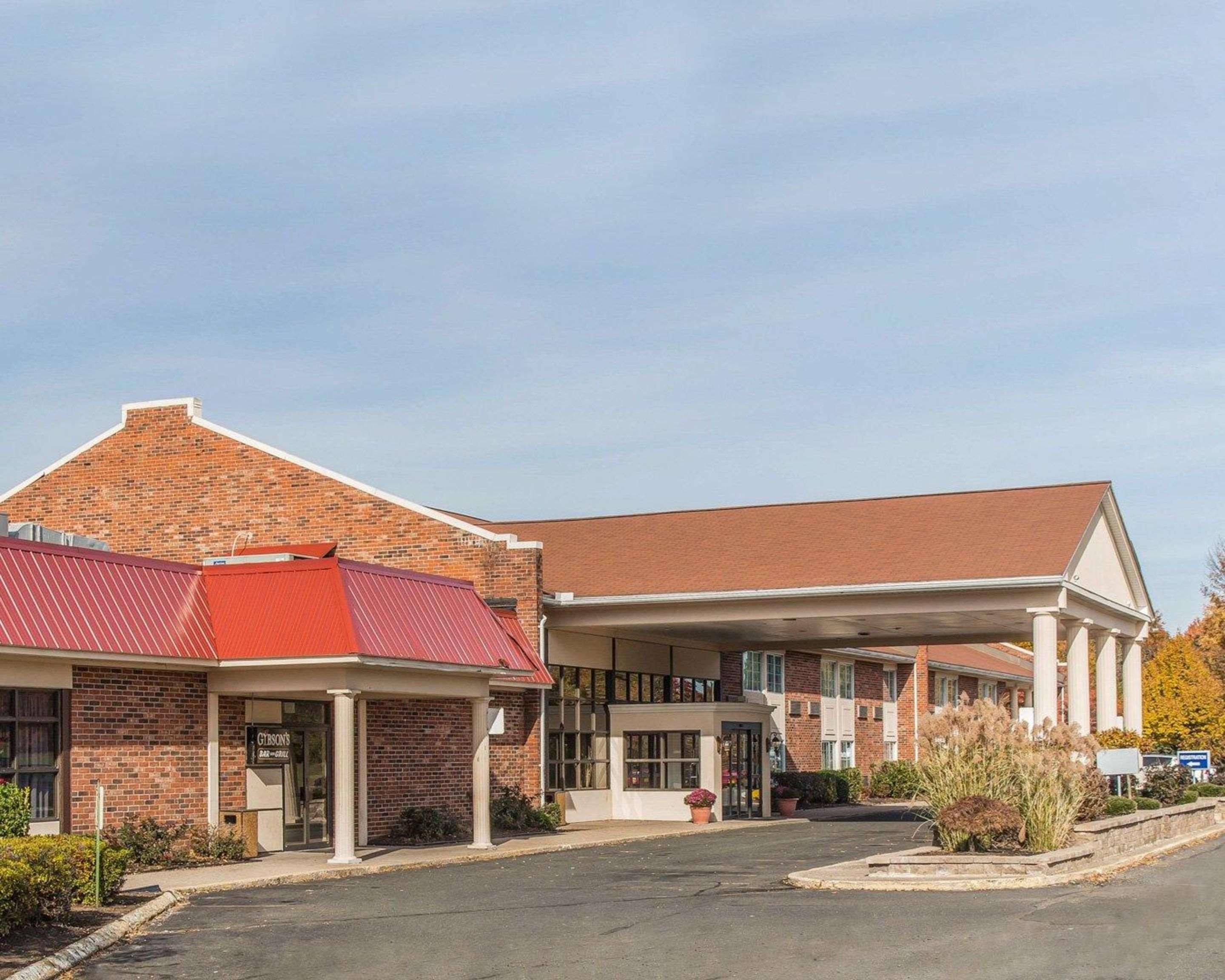 Rodeway Inn & Suites East Windsor Eksteriør billede