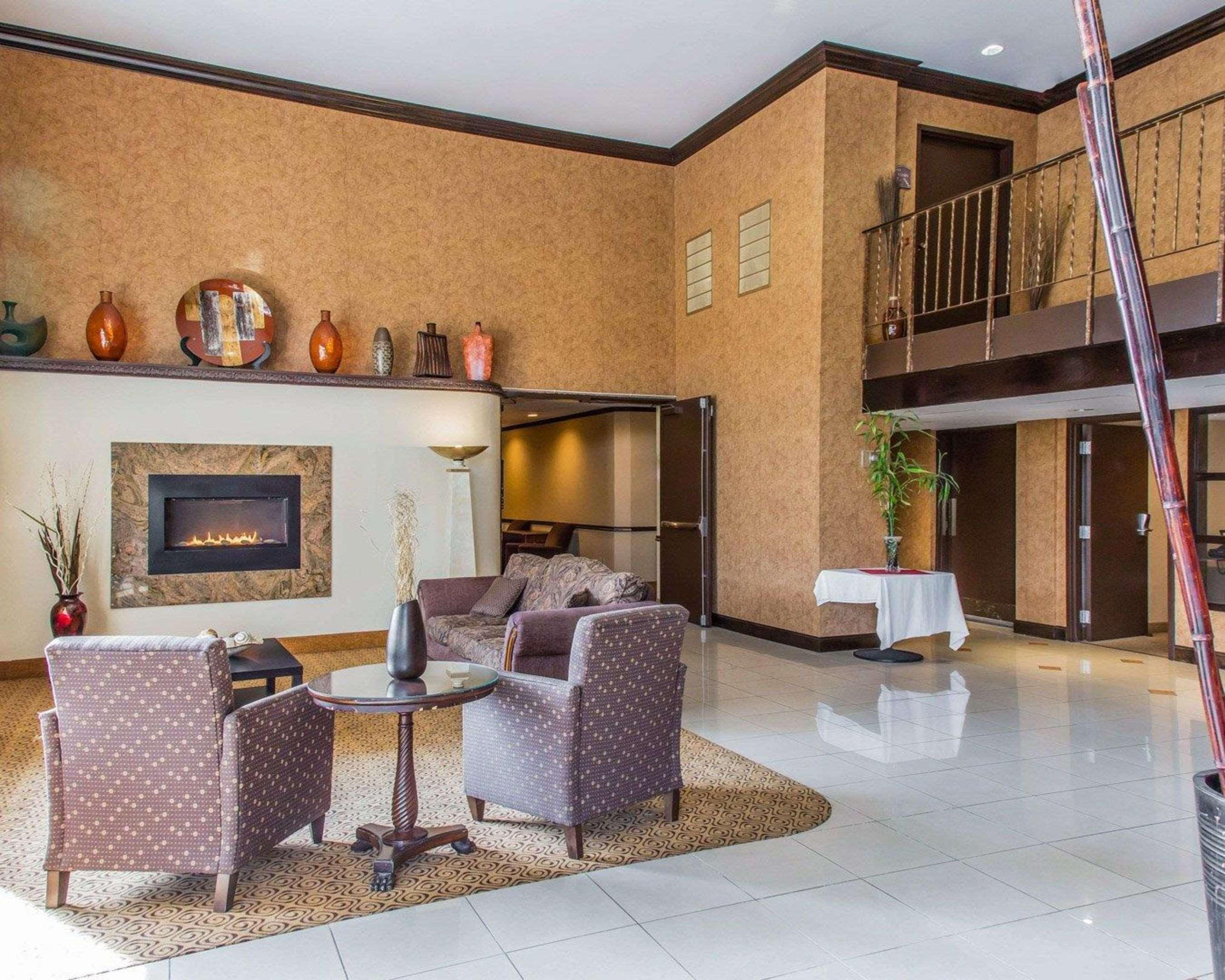 Rodeway Inn & Suites East Windsor Eksteriør billede