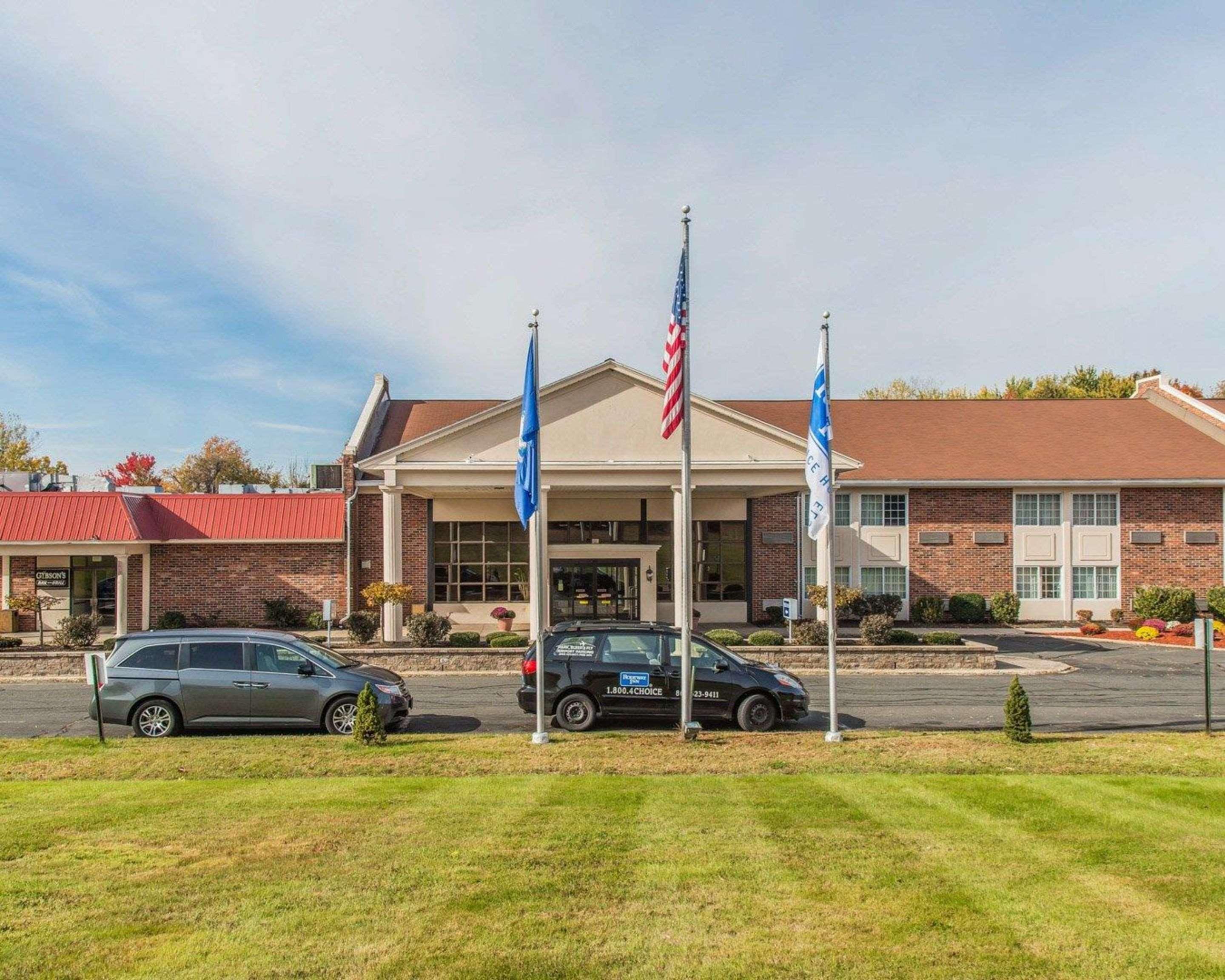 Rodeway Inn & Suites East Windsor Eksteriør billede