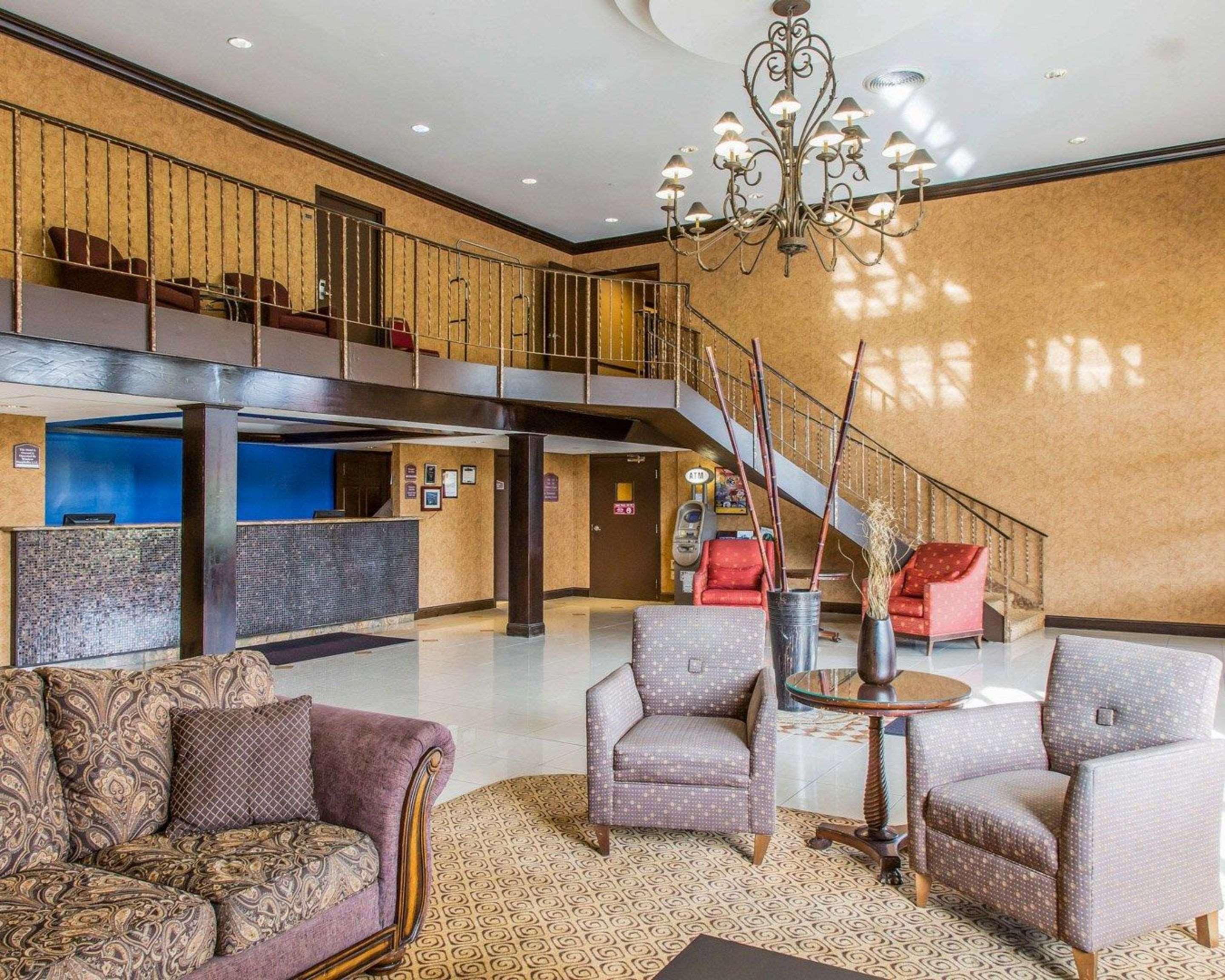 Rodeway Inn & Suites East Windsor Eksteriør billede